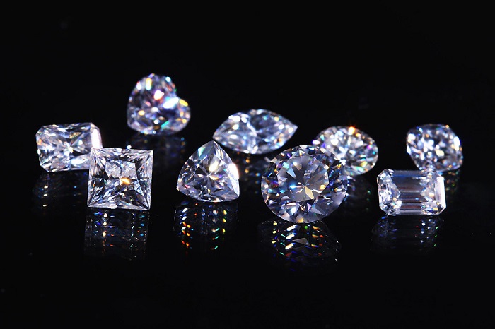kim cương nhân tạo giá bao nhiêu 2